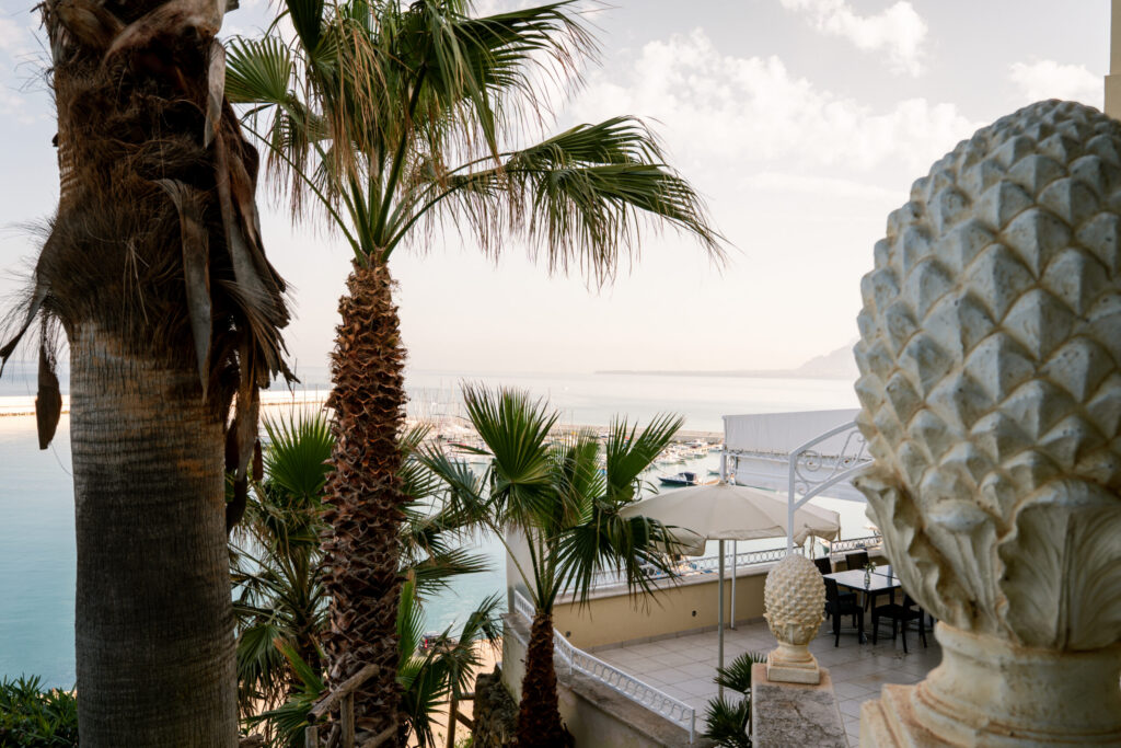 Marina Holiday · 15