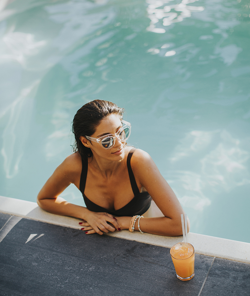 Marina Holiday · 38